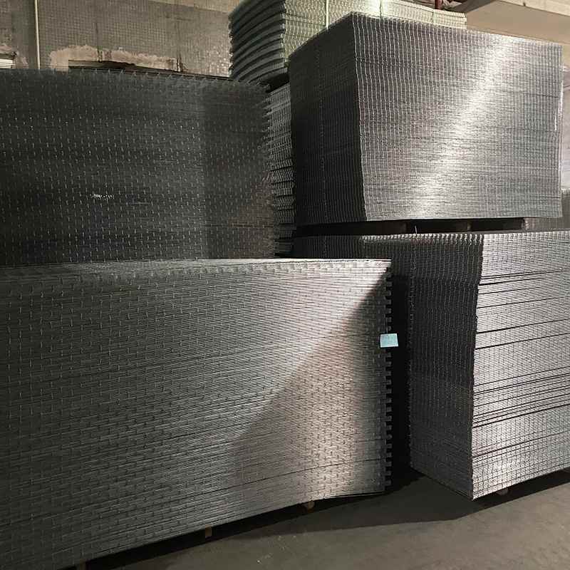 现货镀锌钢丝铁丝网片标准冷热镀锌焊接片 批发 规格可定 做