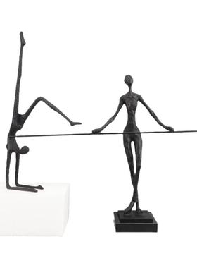 创意抽象黑色人物雕塑铸铁别墅