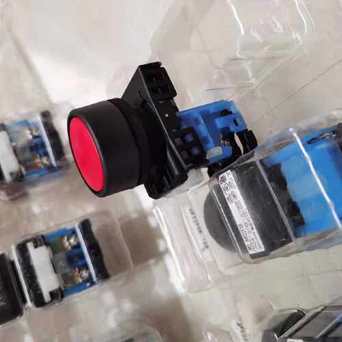 按钮AR22FOR-10BZ9，正品。
