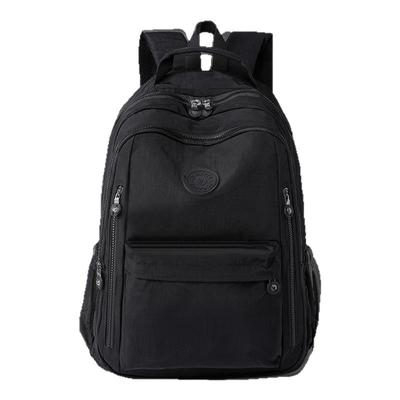 尼龙布大容量双肩背包