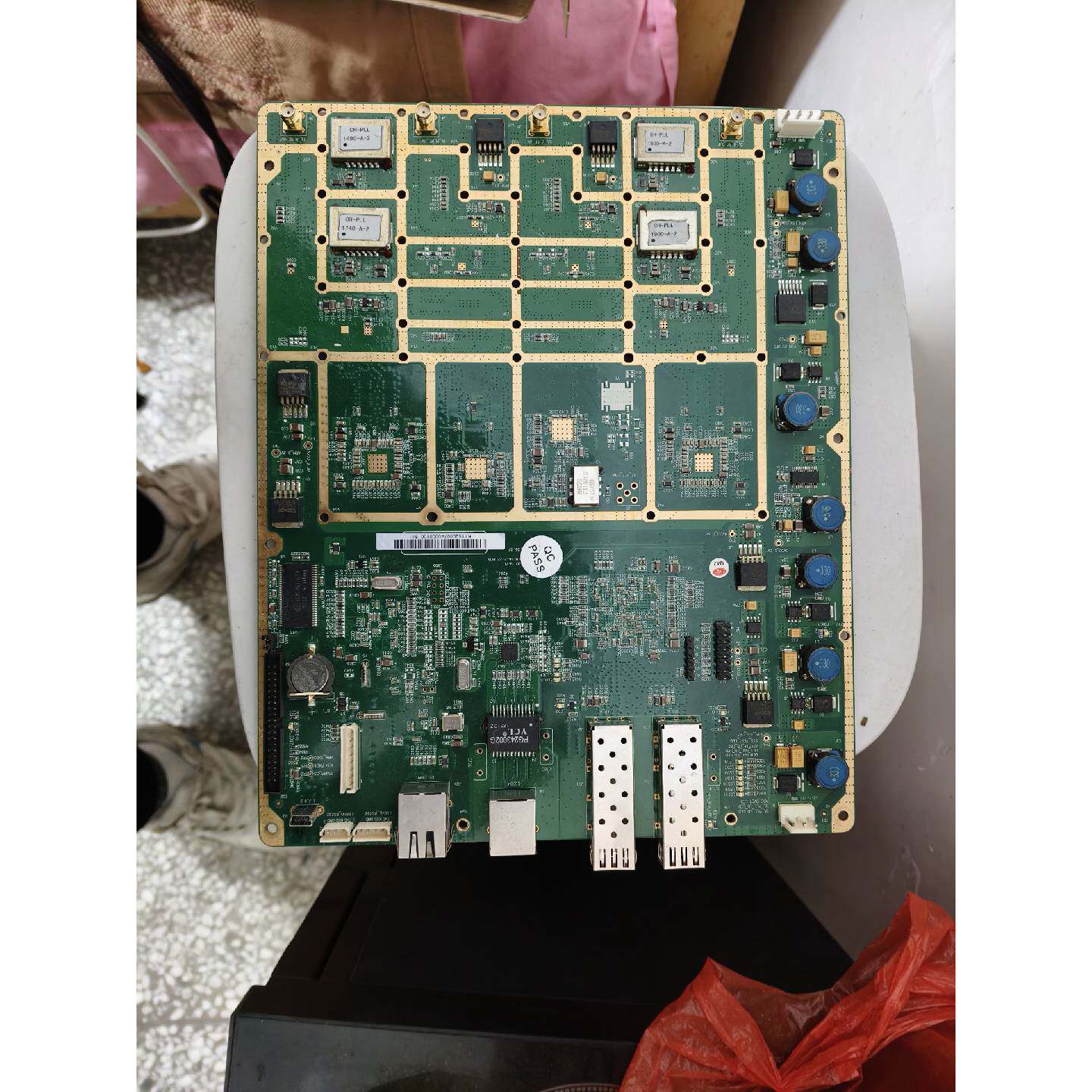 可维修议价  通讯设备主板拆机下来的带芯片具体型号看图二手物品