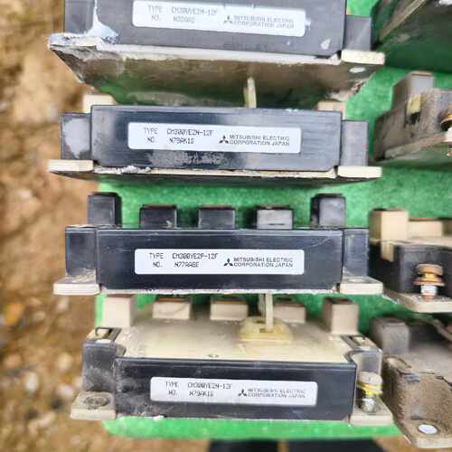 【请询价】CM300YE2P12F原装进口拆机模块CM300YE2P