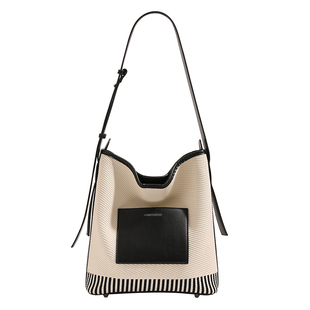 圣米洛宽肩带水桶包包女高级感大容量通勤斜挎包百搭帆布托特包