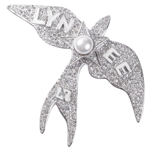 LYNEE 飞鸟贝珠胸针 LAD2F0A009