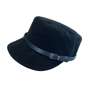 鹿皮绒马术帽女秋冬复古显脸小平顶鸭舌帽子时尚英伦皮带扣骑士帽