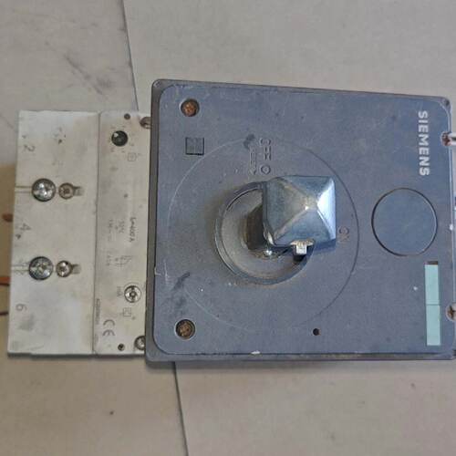 询价-3VL4740-1AA36-0AA0断路器 物品实图拍
