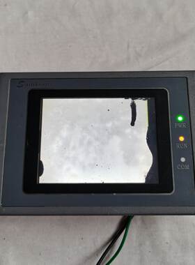 溢价-Samkoon显控触摸屏，型号SK-035FE，通电如图所见