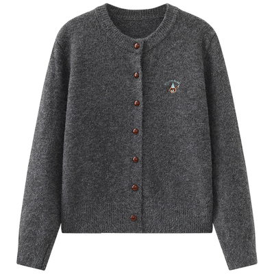 慕兔甜美小熊刺绣毛衣