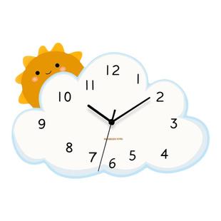 2025新款可爱卡通创意儿童房挂钟客厅餐厅艺术钟表免打孔挂墙时钟