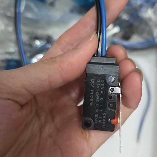 {议价} D2VW-01L1-3M动开关，带线，实