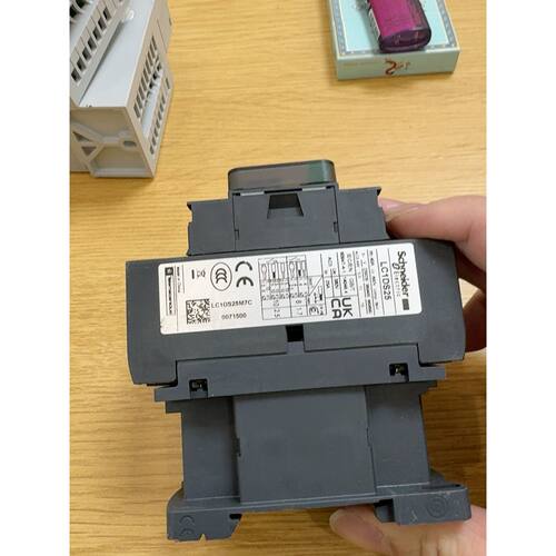 议价施耐德交流接触器LC1D25M7C，25A 220VAC，原