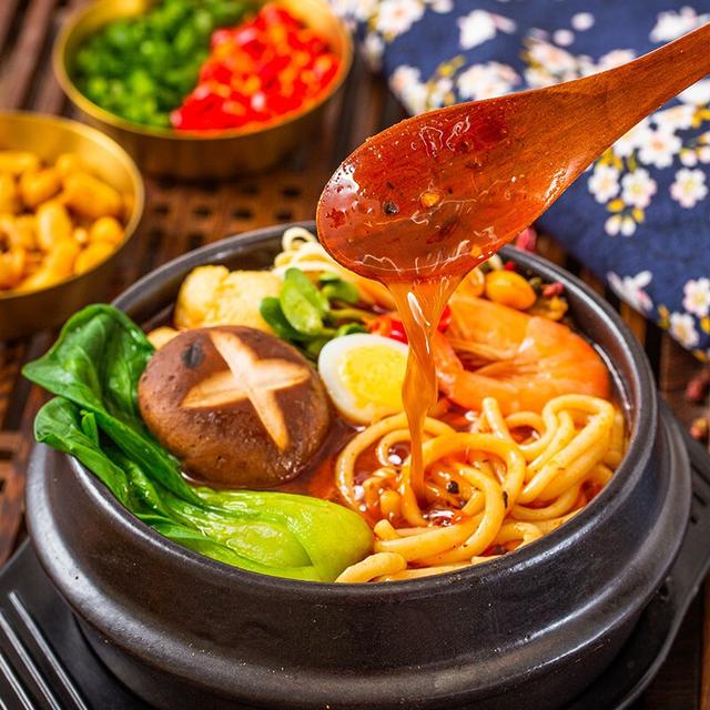 350g*8袋云南风味4包料过桥米线鲜香顺滑送勺子售后有保障