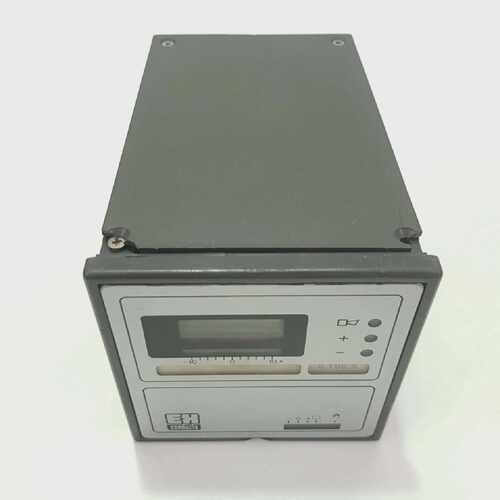 ENDRESSHAUSER CONDUCTA XRd TRANSMITTER 0100 020mA 220V 5060H
