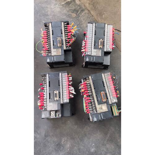 PLC CP1H-X40DT-D2台  均询价