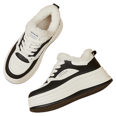 达芙妮厚底加绒增高板鞋