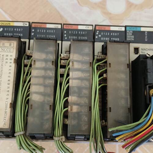 议价A Set Of  Modules Disassembled. Cpu 42. Model C200he适用