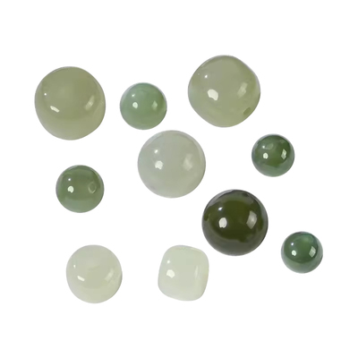 收藏天然新疆和田玉羊脂白散珠子