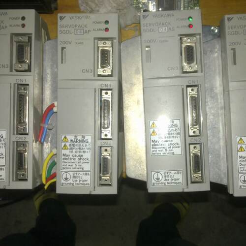 议价安川伺服驱动器SGDL-04AS  R88D-UP12HA SGDA-01BP 02 R88M-U