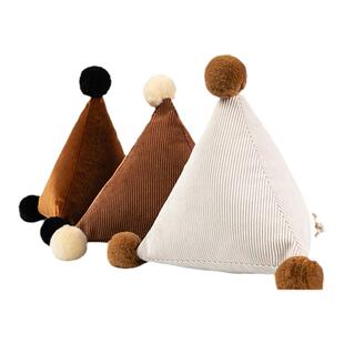 ELIN LONYAIN现代简约兔毛球三角咖色白色绒面靠垫样板房装饰抱枕