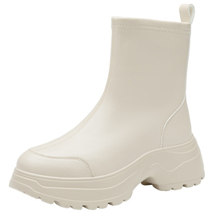 大东增高马丁靴女款2026新款秋冬爆款厚底白色短靴配裙子的靴子女