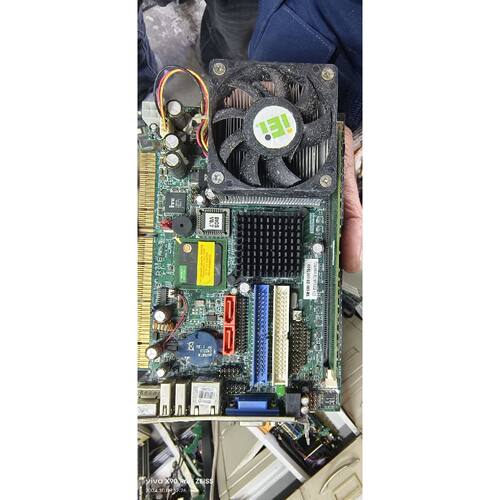 威强pcisa-8450g主板，成色如图询价