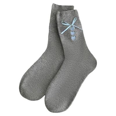 刺绣爱心蝴蝶结袜子女棉无骨中筒