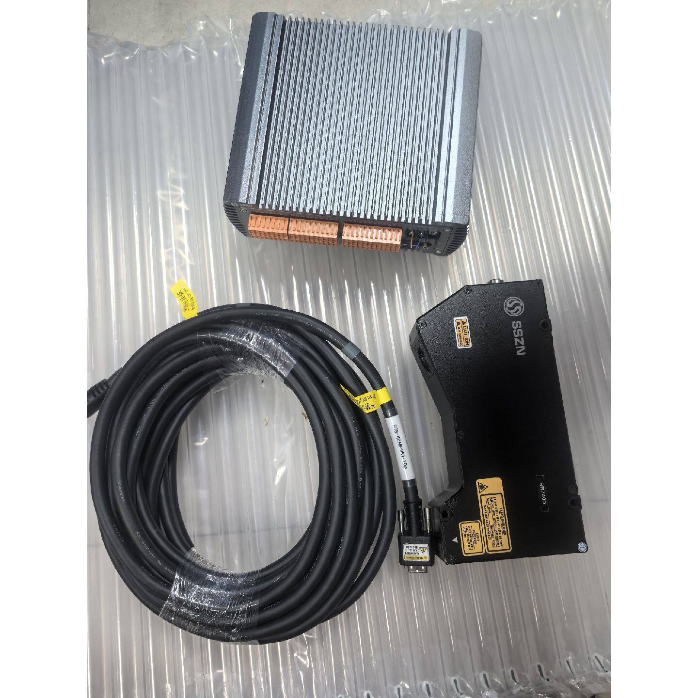 议价-SSZN深视工业激光器SR7400,带控制箱和线缆,实物