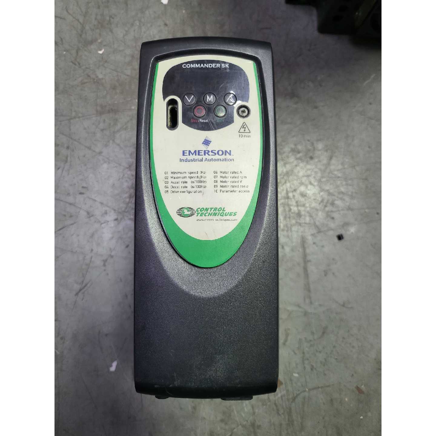 议价艾默生变频器4KWSKC3400400原装拆机已上电测可维修