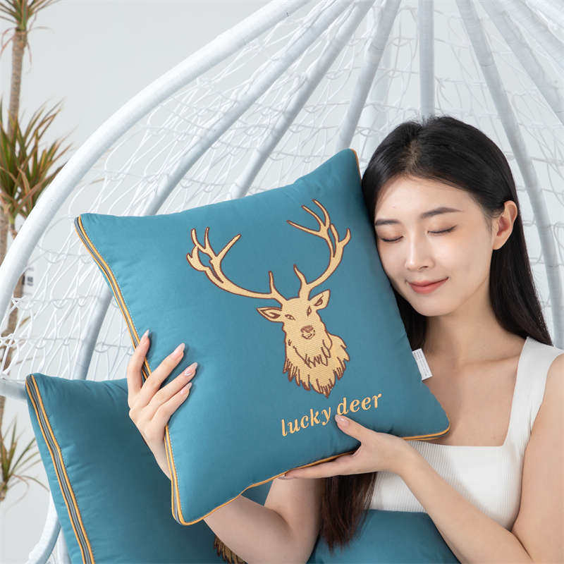 全棉两用抱枕被子1.8米宽2.1米长车载靠垫沙发办公室午休可机洗棉