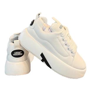 高级感男鞋冬季小众原创厚底休闲板鞋男款学生增高潮流运动小白鞋