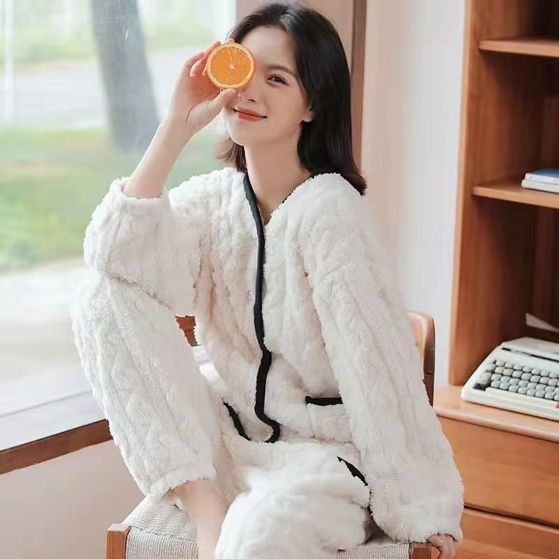 新款可外穿保暖加绒秋冬季珊瑚绒睡衣女士家居服提花法兰绒简约款