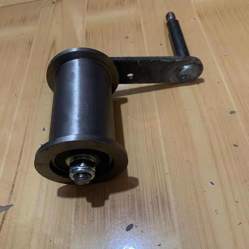 农用车涨紧轮/紧带轮/皮带轮/单杆张紧轮压带轮/金蛙车时风老式轮