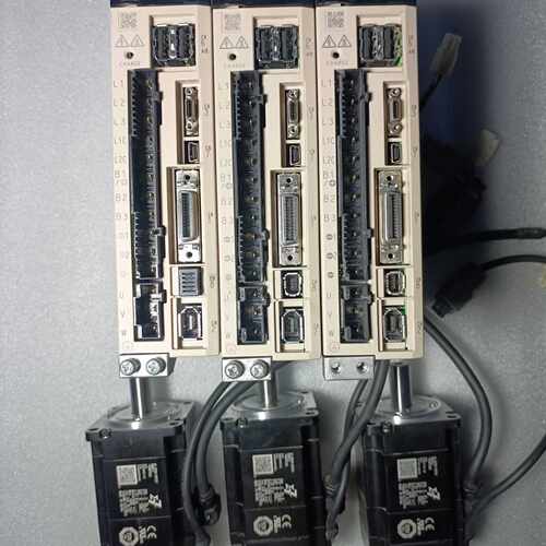 【议价-可维修】  YASKAWA SGD7S-2R8A10A002SGM7J-04 /均有货