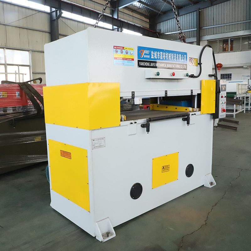 厂家供应珍珠棉裁断机四柱百洁布吸塑海绵下料机四柱高精度