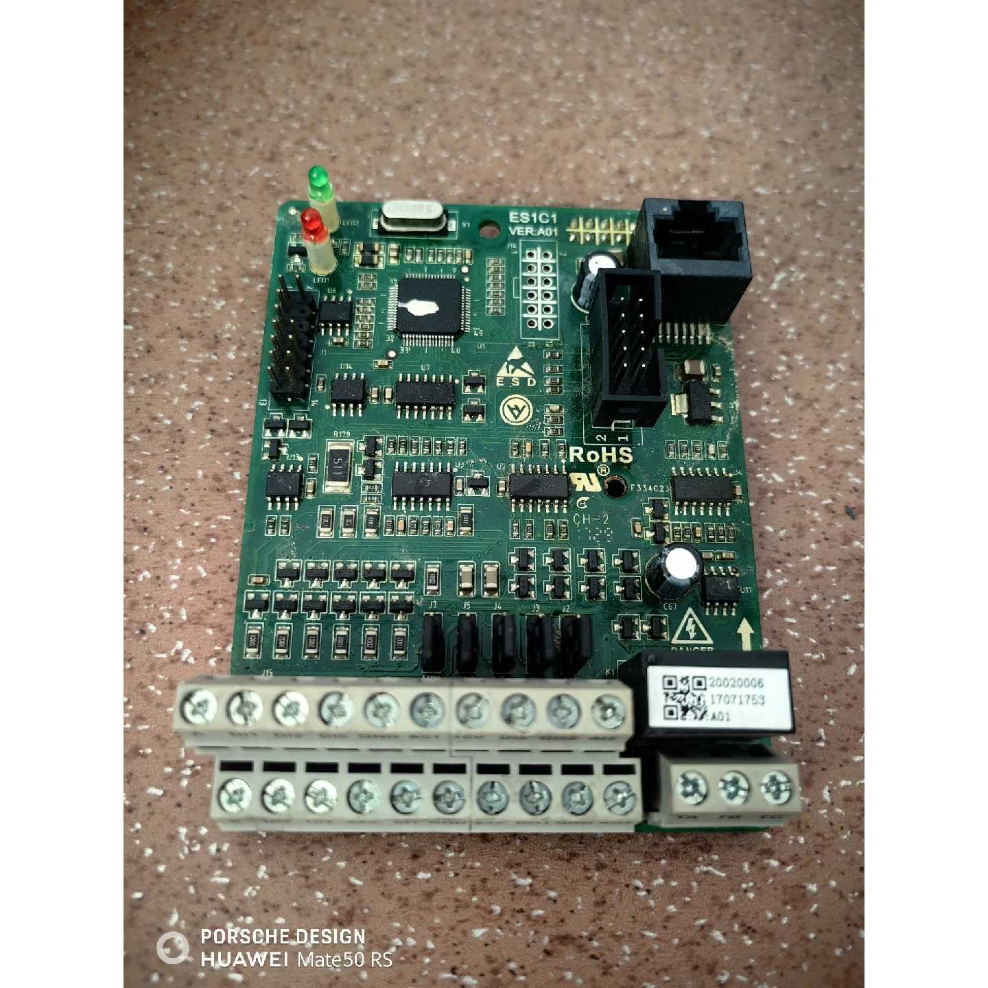 议价-华远变频器S1-2S0022-B 2.2KW主板成色如图,