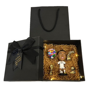 皇马姆巴佩手办生日礼物送男生足球明星汽车摆件法国队周边纪念品