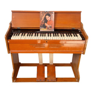 复古怀旧老式民族乐器脚踏风琴摄影拍摄道具摆件7080年代老物件