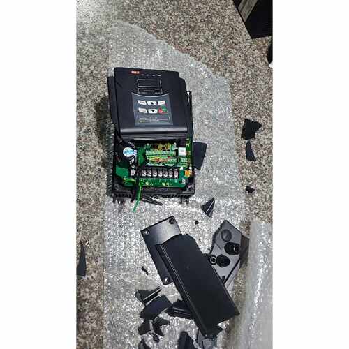议价三晶变频器8200B4T2R2PHDW维修