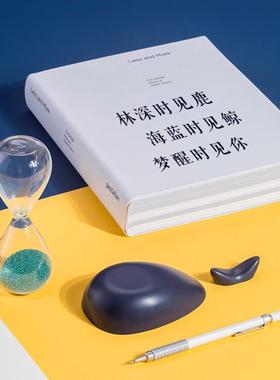 新疆包邮马鹿鲸鱼磁力沙漏创意摆件高级小众礼物解压办公室桌面工