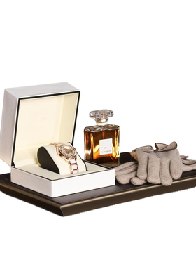 衣帽间装饰品轻奢小香风服饰摆件