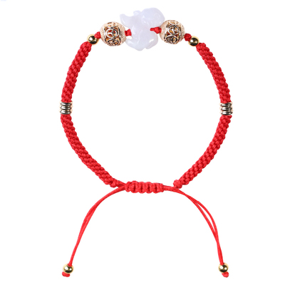 生肖属马佩戴羊形饰物手链本命年