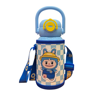 儿童保温杯2025新款男孩上学专用吸管杯带杯套防摔学生幼儿园水壶