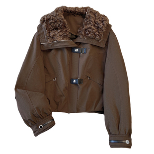 军绿色拼接羊羔毛领工装羽绒服女2025冬季新款小个子短款保暖外套