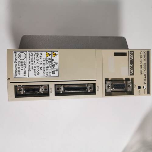 议价R88D-UA03V/UA04V/UA12V欧姆龙伺服驱动器 全新原装 议价