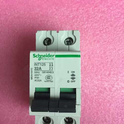议价原装Schneider施耐德空气开关 INT125 2P 32A 现货