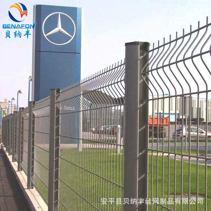 桃型柱三角折弯护栏网护栏围栏铁丝网隔离景区园林厂家圈地
