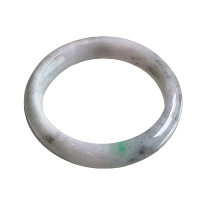 缅甸A货翡翠手镯白色乌鸡绿飘花