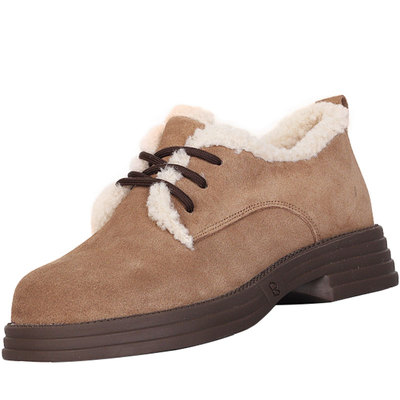 鞋子是现货的，拍下会尽快发出