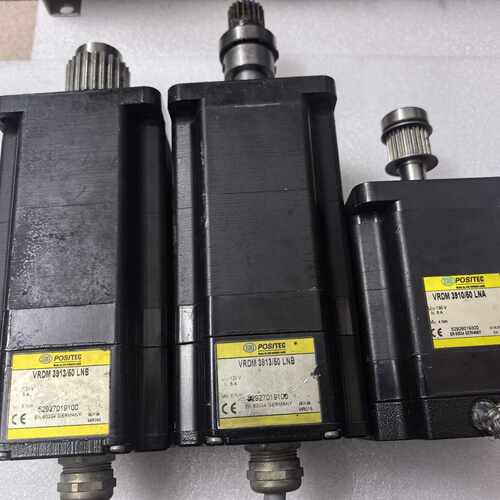 百格拉伺服电机，刚拆机三个，型号VRDM3913/59LNB