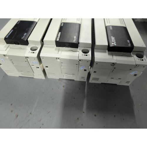 议价三菱FX3U-48MT/ES-A，成色如图，包好包邮！现